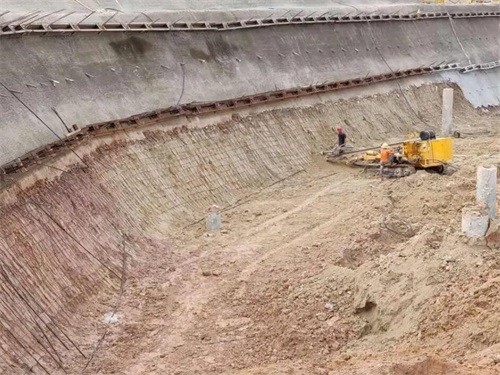玉龙基坑边坡加固